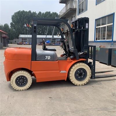 How Electric Forklifts Support Sustainable Supply Chain Operations